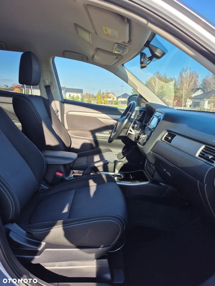 Mitsubishi Outlander 2.0 2WD CVT Active+ - 17