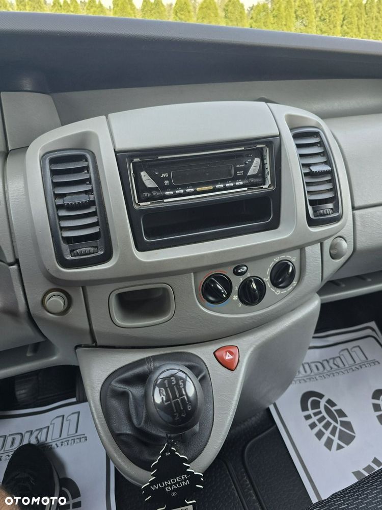 Opel Vivaro - 25