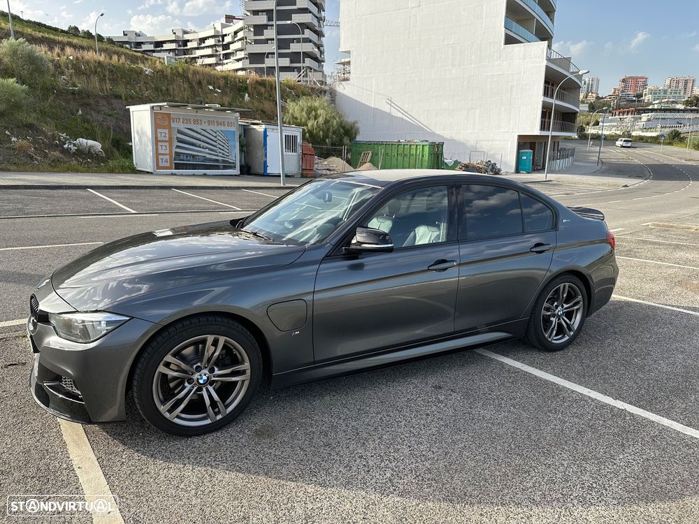 BMW 330 e iPerformance Pack M Shadow - 6