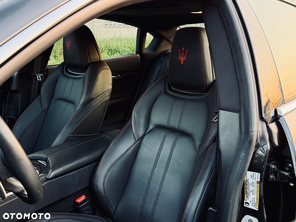 Maserati Quattroporte Modena (Ultima) - 10