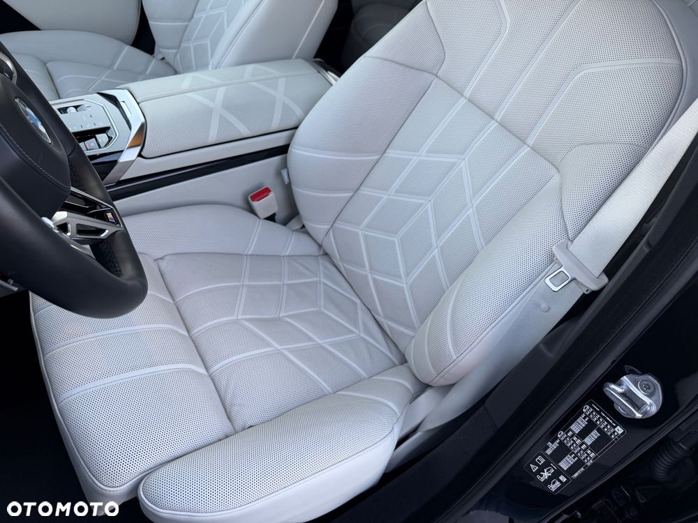 BMW Seria 7 740d xDrive mHEV sport - 21