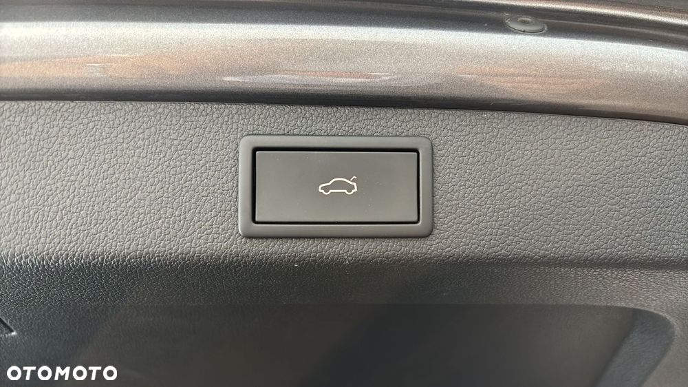 Skoda Superb 2.0 TDI SCR L&K DSG - 26