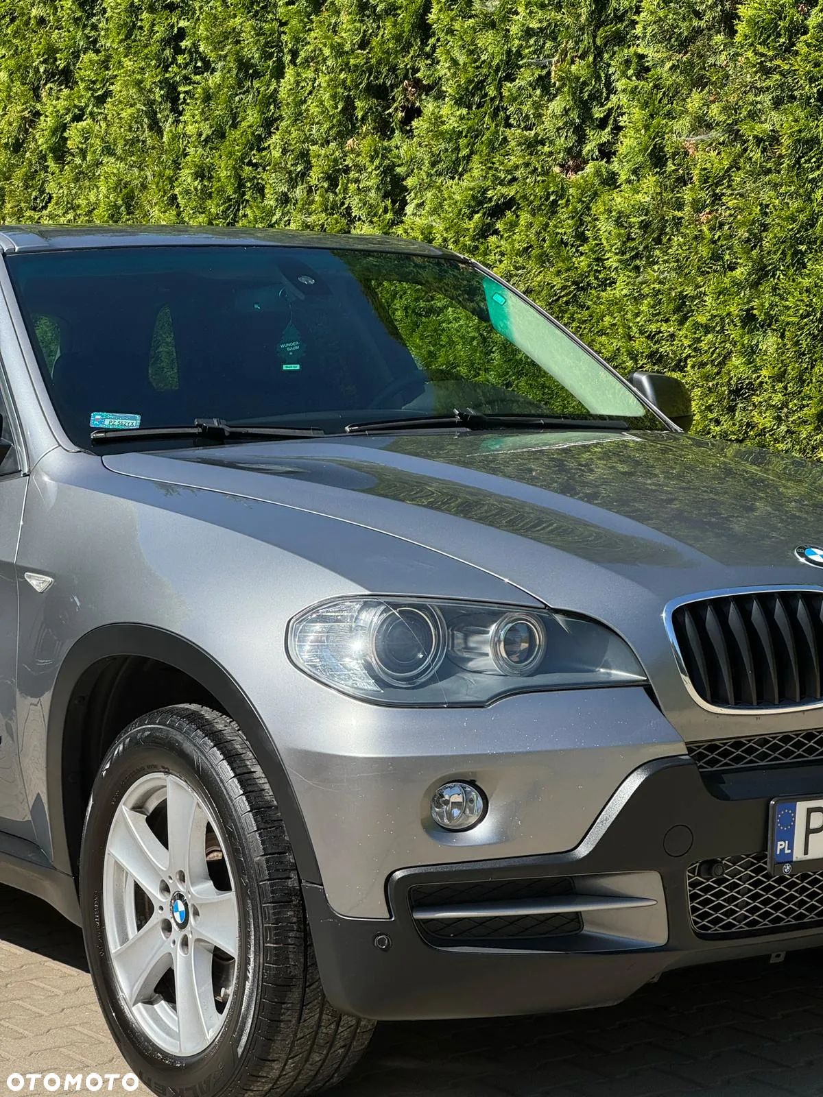 BMW X5 4.8i xDrive - 1