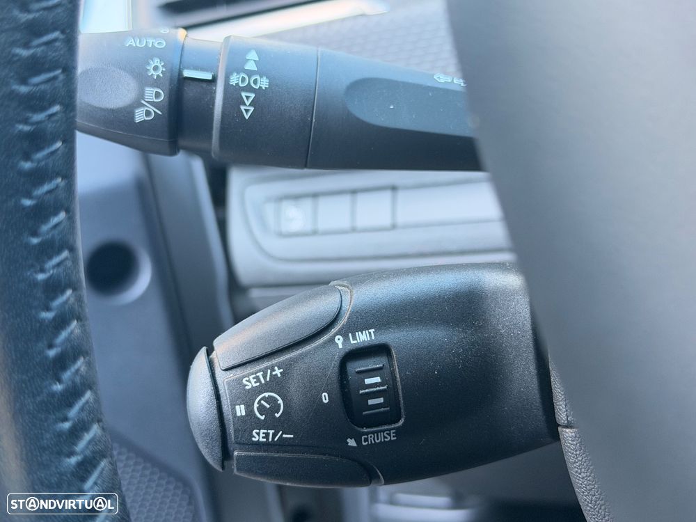 Peugeot 208 1.2 PureTech Style - 26