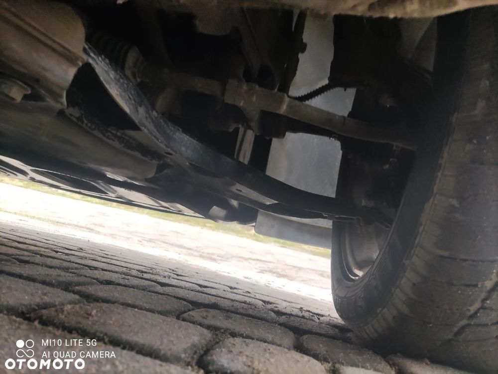 Kia Carens 1.7 CRDi 115 Dream Team Edition - 8