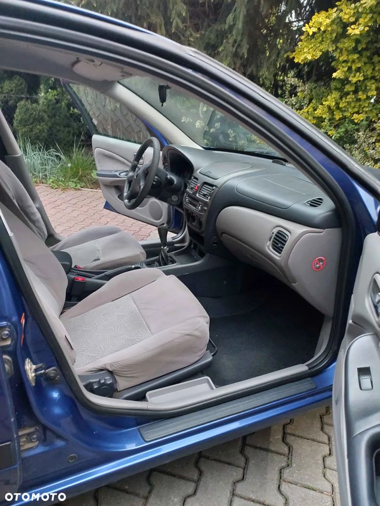 Nissan Almera 1.5 Comfort - 12