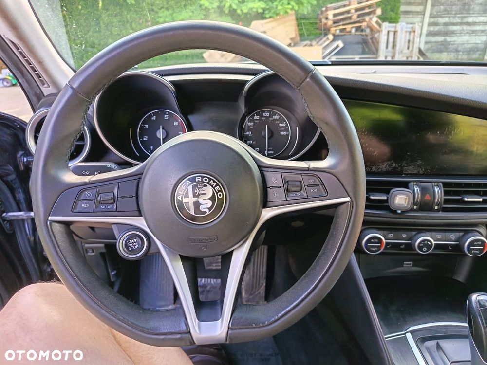 Alfa Romeo Giulia 2.0 Turbo 16V AT8 Veloce Ti - 10