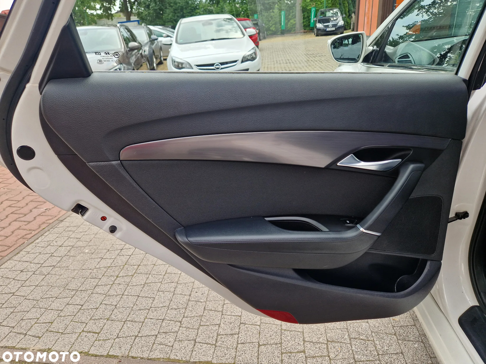 Hyundai i40 Kombi blue 1.6 Family+ - 30
