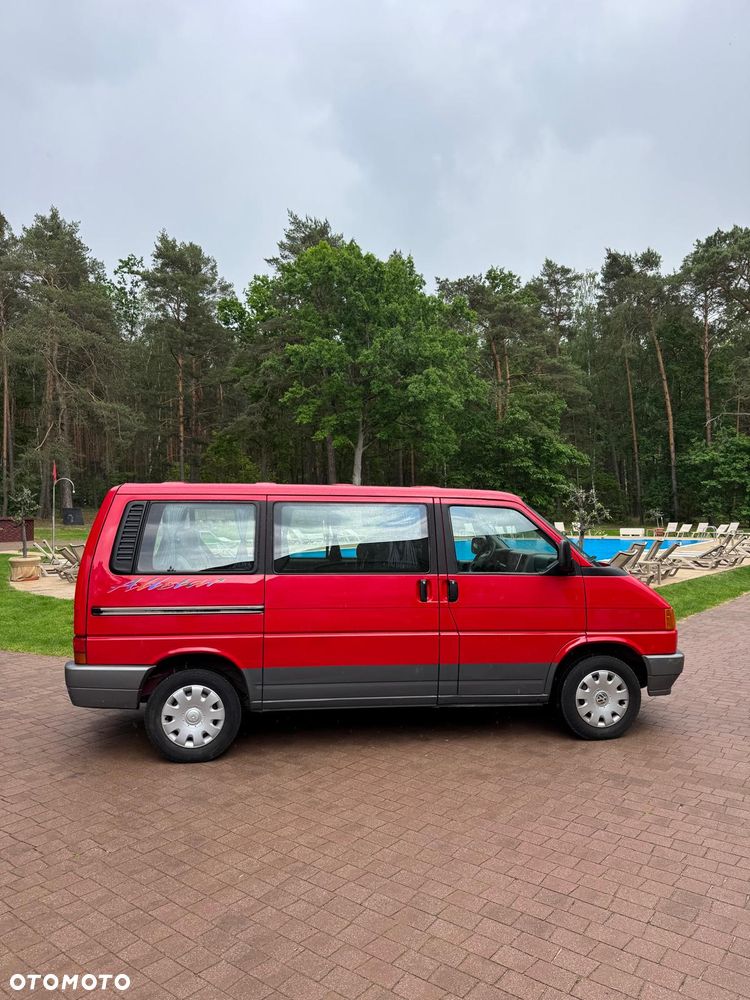 Volkswagen Multivan - 1