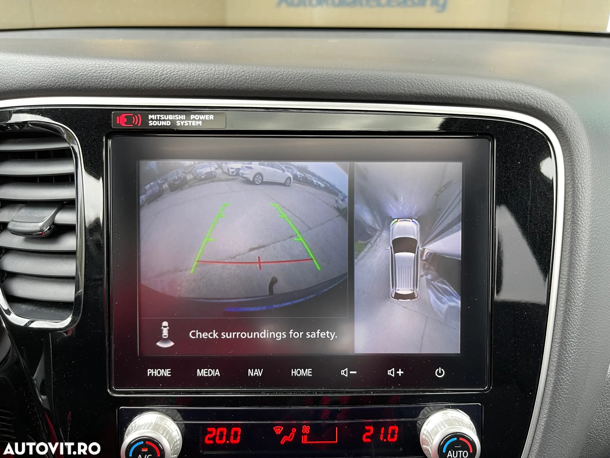 Mitsubishi Outlander 2.4 4WD Plug-In Hybrid Top - 14