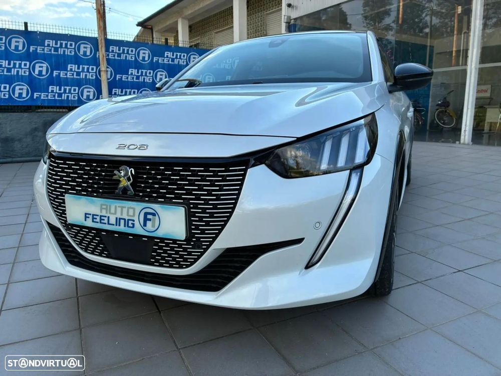 Peugeot e-208 - 5