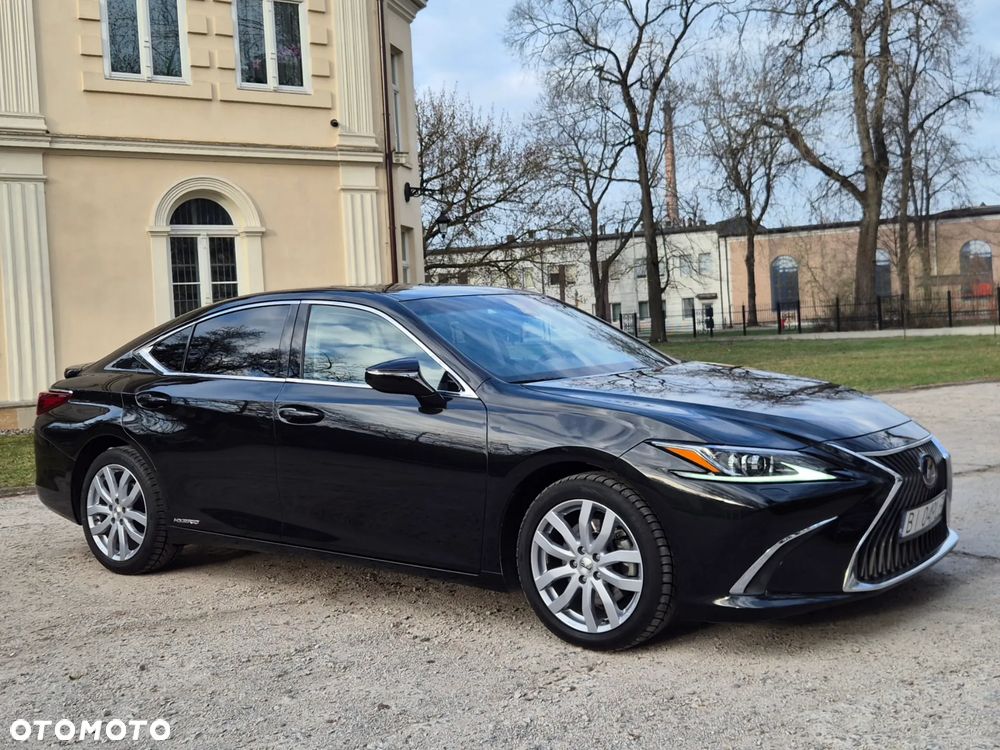 Lexus ES 300h Executive Line - 29