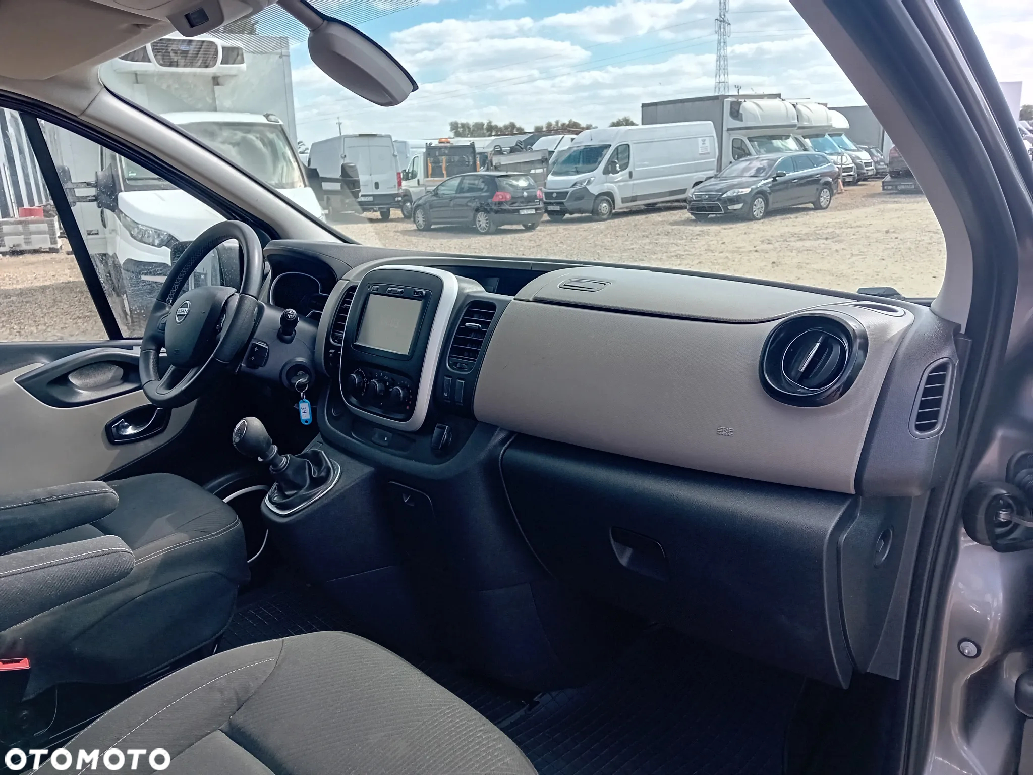 Nissan NV300 - 17