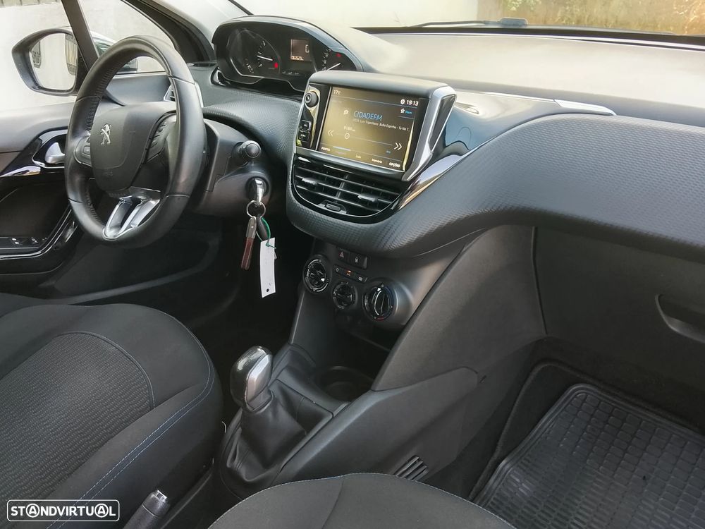 Peugeot 208 1.6 BlueHDi Style - 10