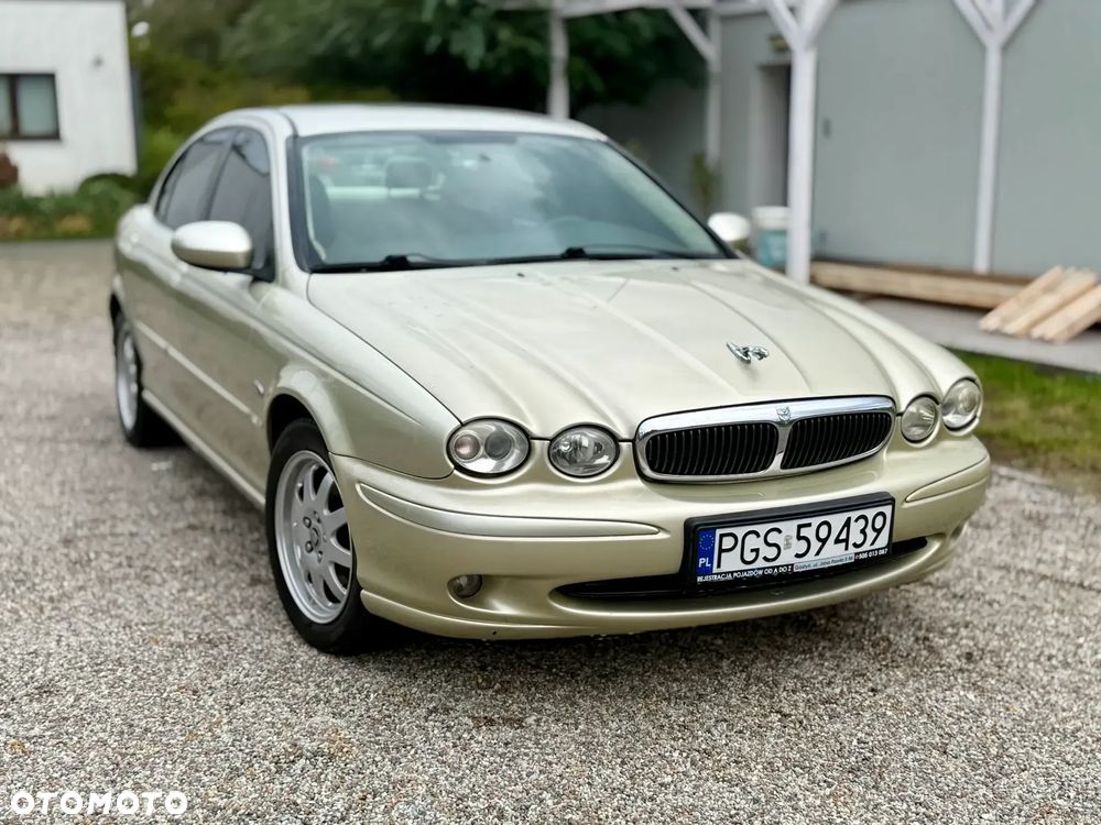 Jaguar X-Type - 12