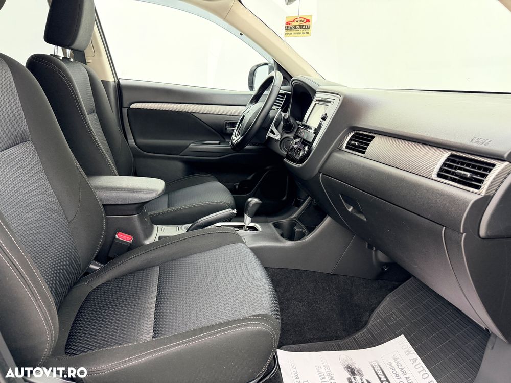 Mitsubishi Outlander 2.2 DI-D 4WD Automatik Intense - 17