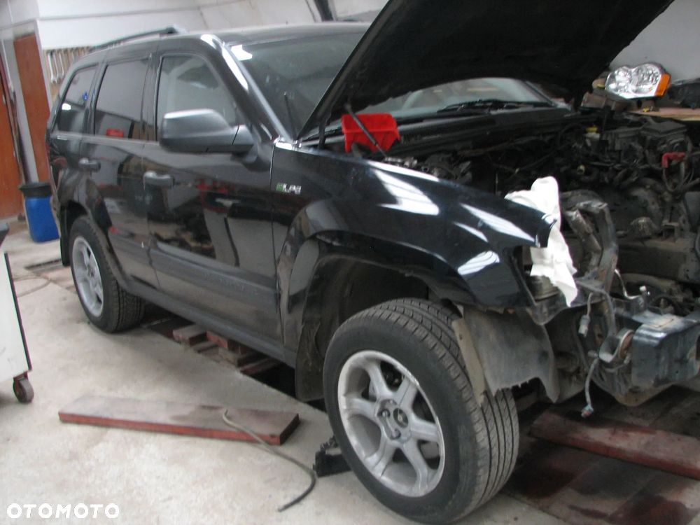 Jeep Grand Cherokee - 21