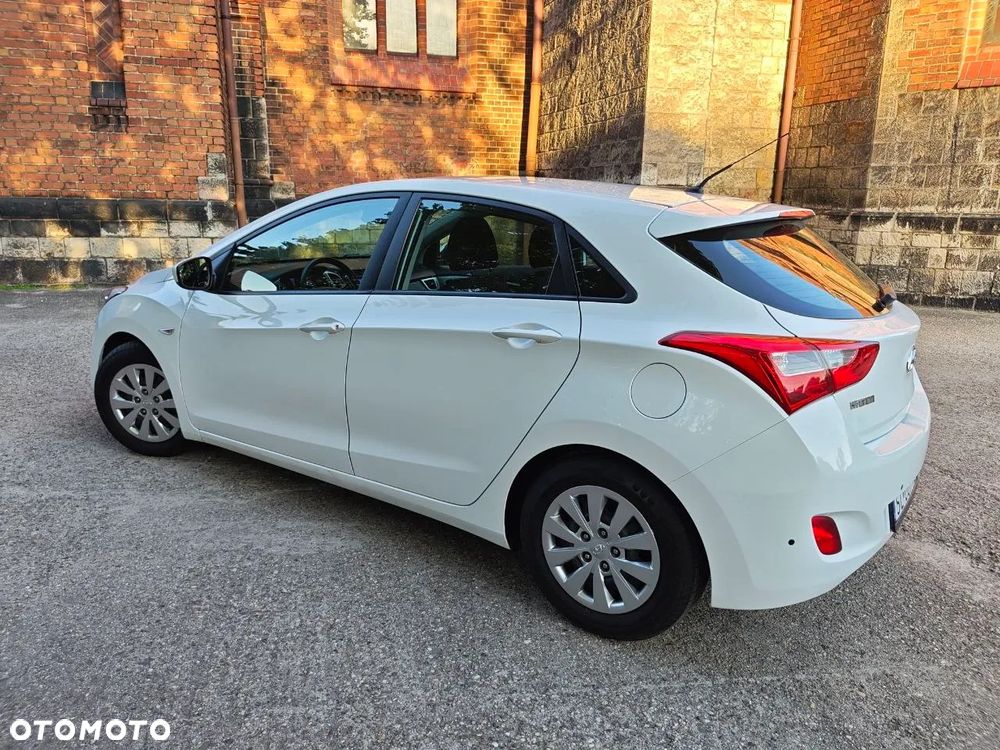 Hyundai i30 blue 1.4 Style - 26