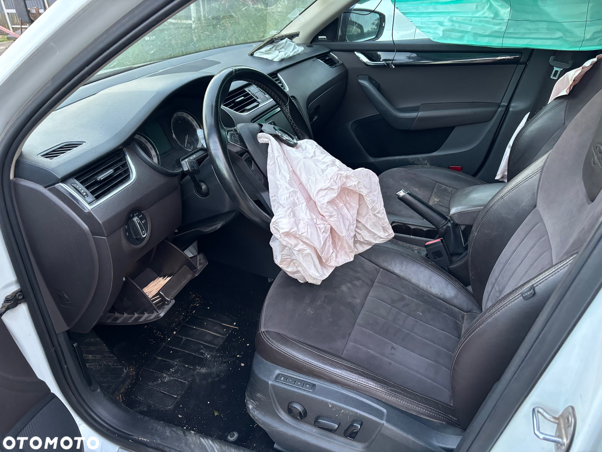 Skoda Octavia Combi 2.0 TDI DSG Exclusive Plus - 9