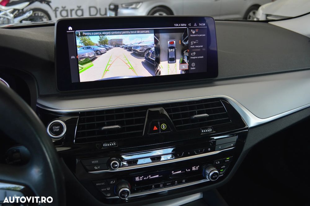 BMW Seria 5 520e Aut. Luxury Line - 25
