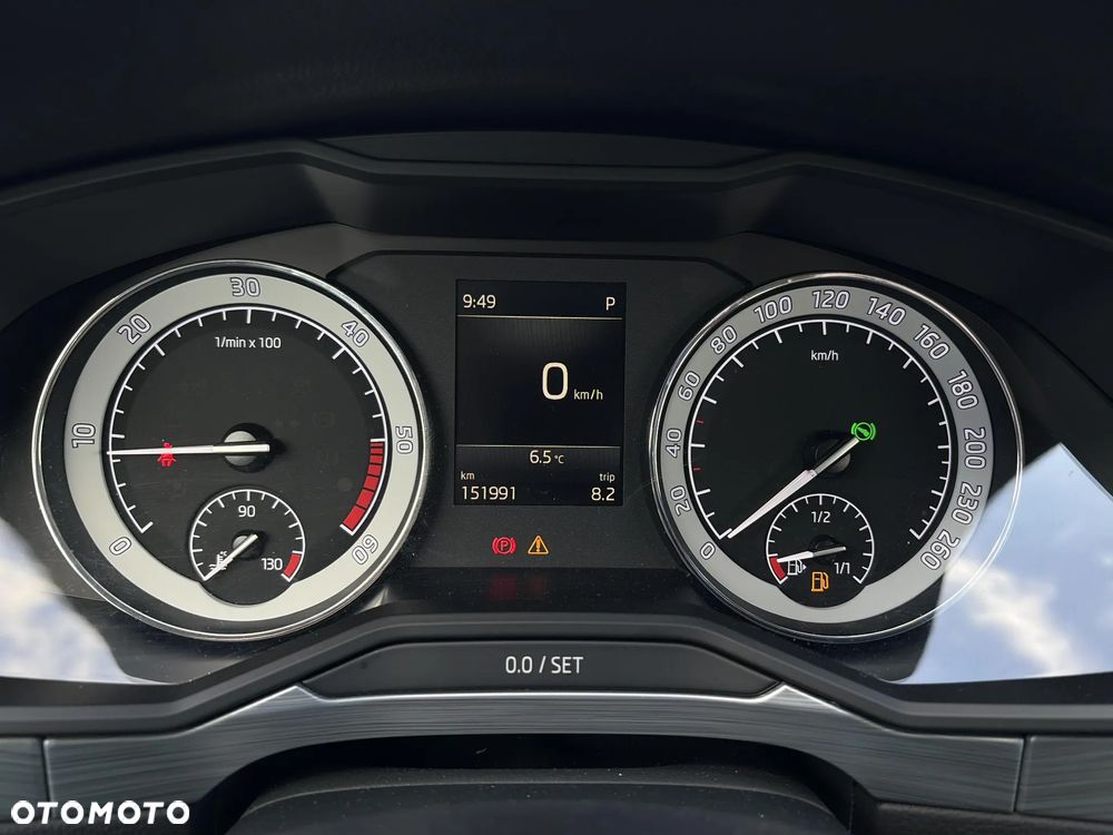 Skoda Superb 2.0 TDI SCR Ambition DSG - 13