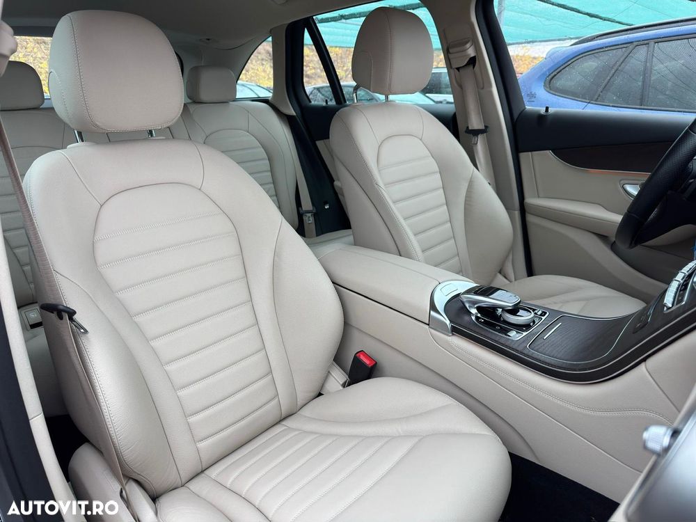 Mercedes-Benz GLC 220 d 4Matic 9G-TRONIC Exclusive - 4
