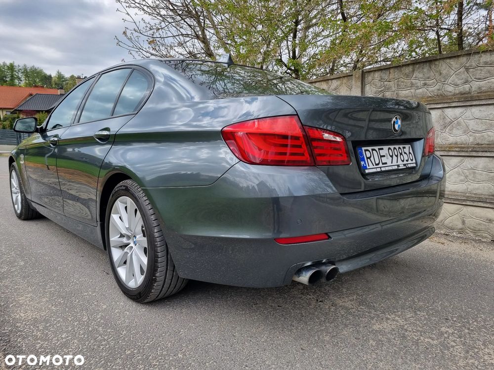 BMW Seria 5 528i Sport-Aut Luxury Line - 5