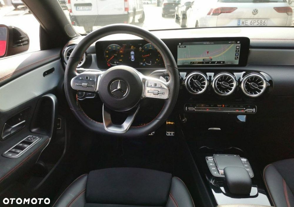 Mercedes-Benz CLA - 12