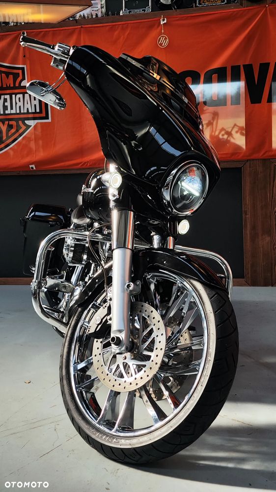 Harley-Davidson Touring Street Glide - 5