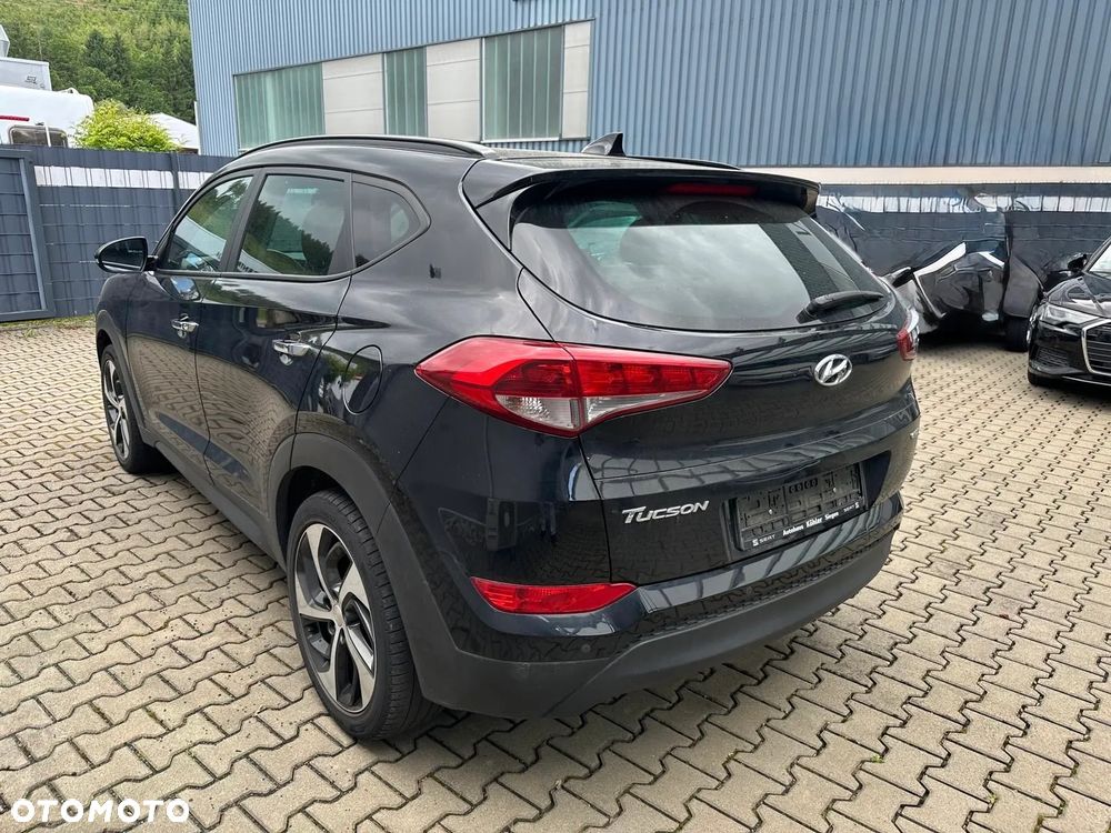 Hyundai Tucson - 16