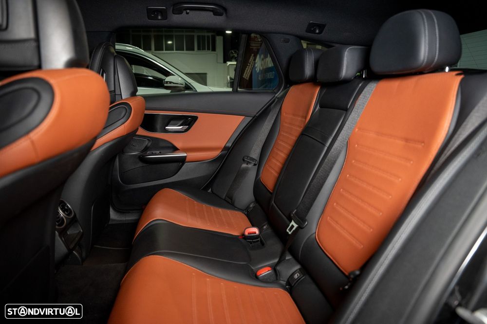 Mercedes-Benz C 300 e AMG Line - 19