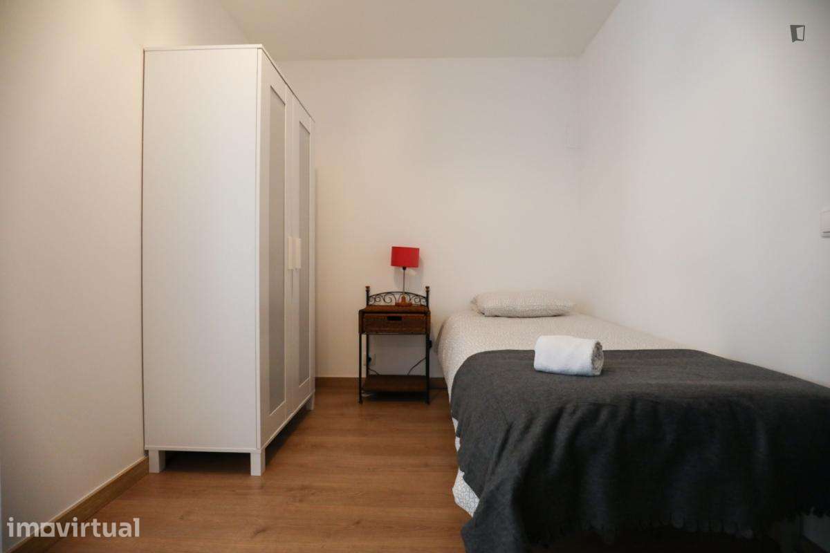 Quarto - localizado em Olaias Lisbon - Grande imagem: 2/37