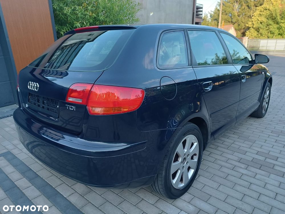 Audi A3 Sportback 1.9 TDI S line Sportpaket plus - 3