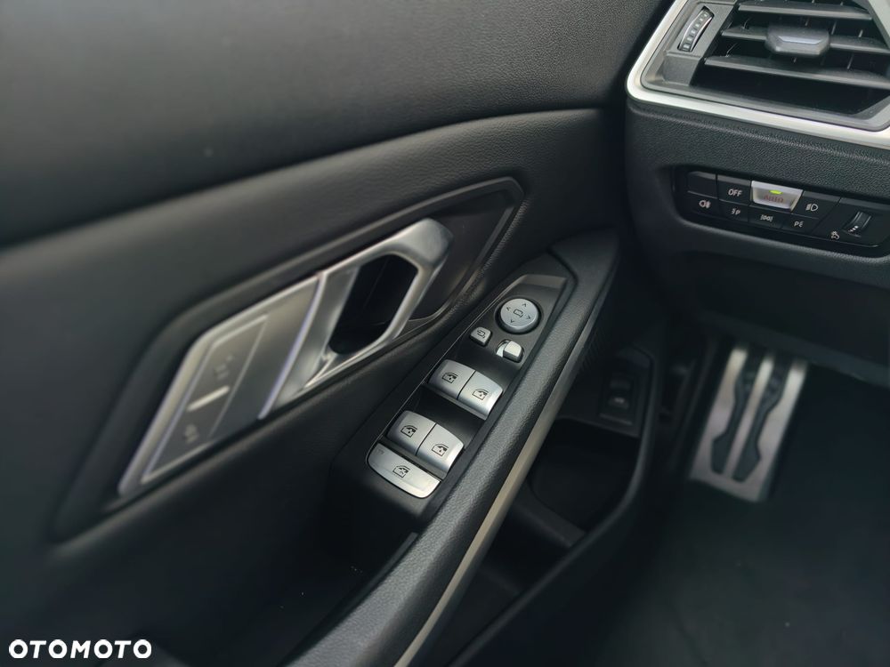 BMW Seria 3 320i GPF M Sport - 6