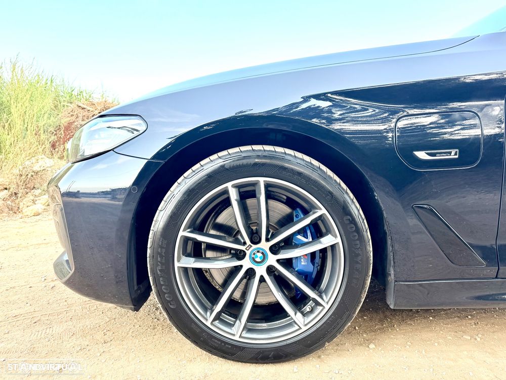 BMW 530 e Pack Desportivo M - 51