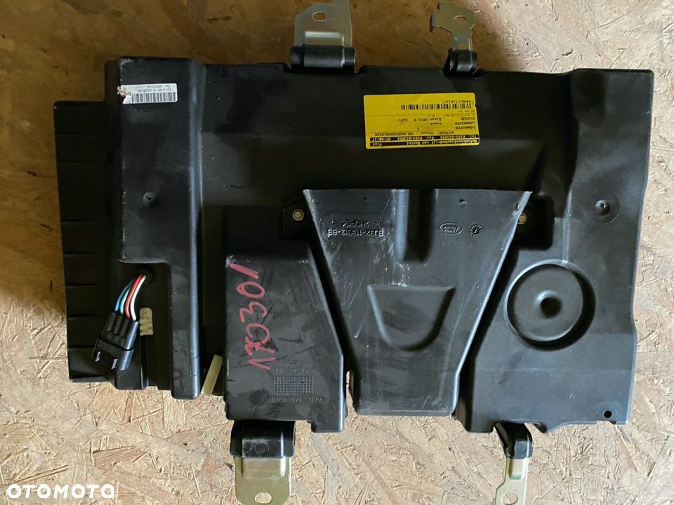 SUBWOOFER LAND ROVER EVOQUE BJ32-18808-EB - 2
