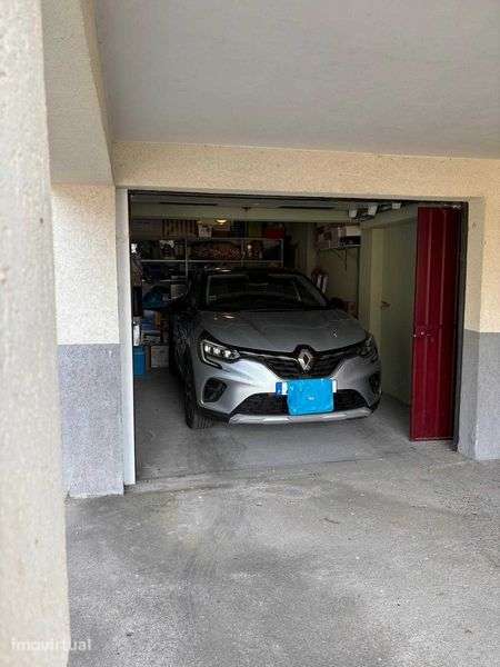 Excelente T3 com garagem - Zona tranquila - Grande imagem: 3/7