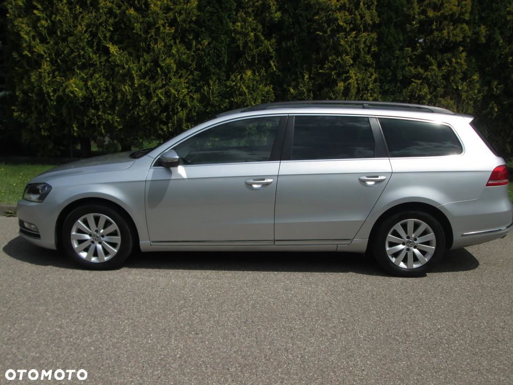Volkswagen Passat 2.0 TDI DPF BlueMotion Technology Comfortline - 9