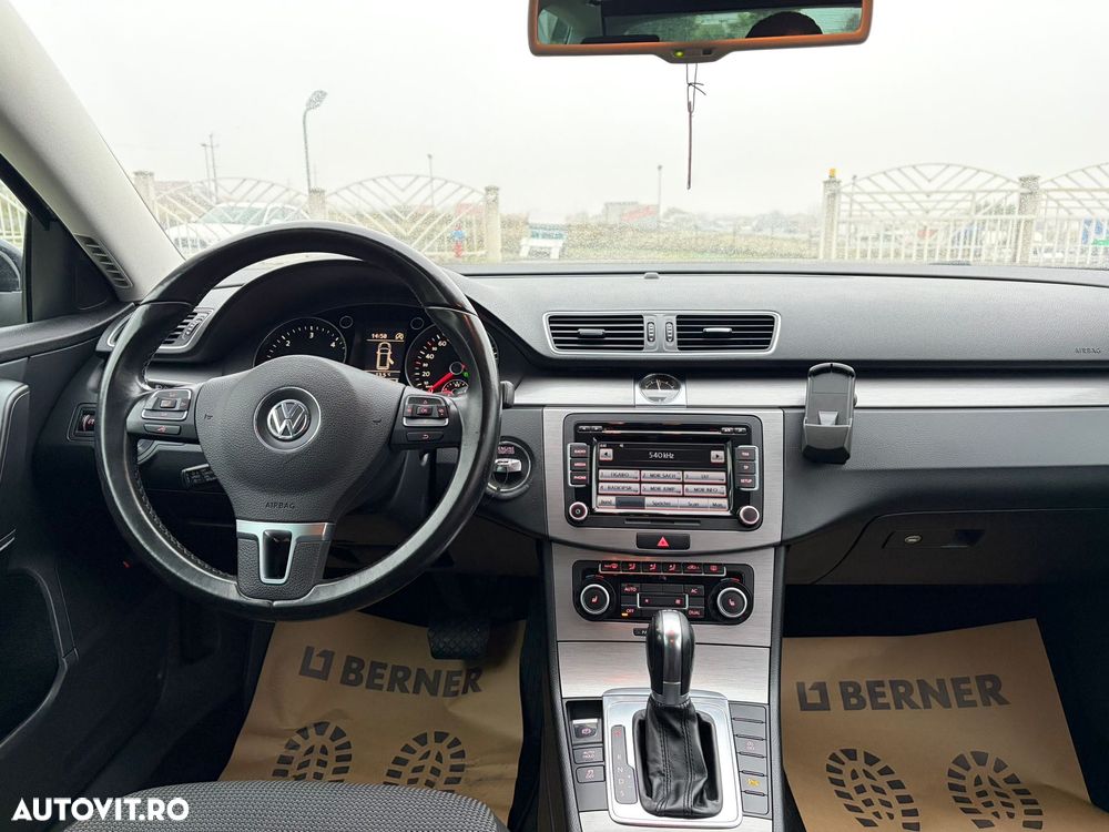 Volkswagen Passat Variant 2.0 Blue TDI DSG SCR Highline - 3