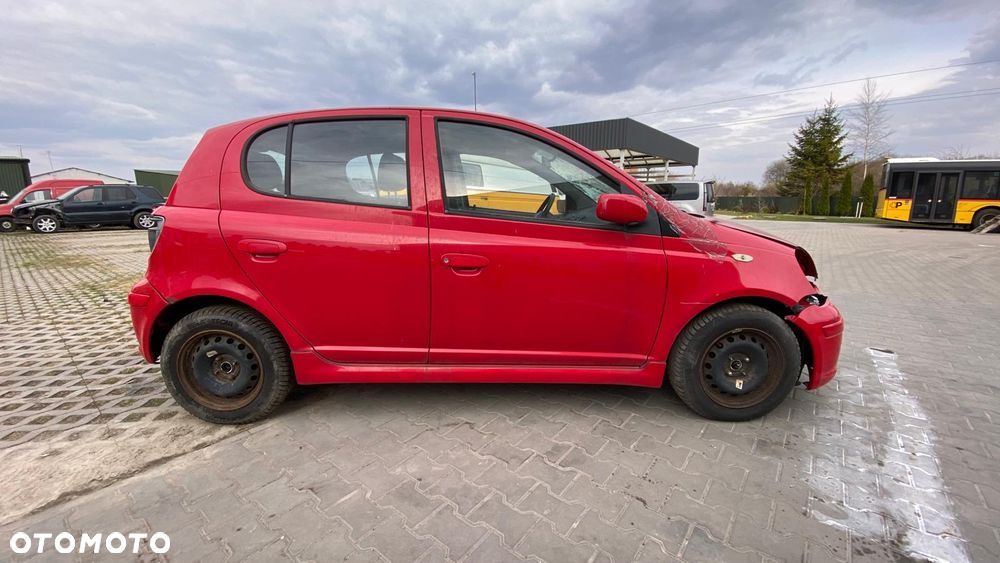 Toyota Yaris - 4