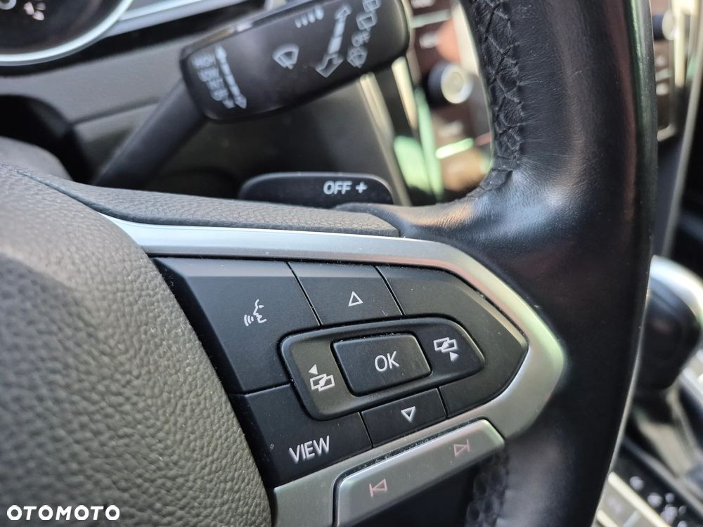 Volkswagen Passat - 22
