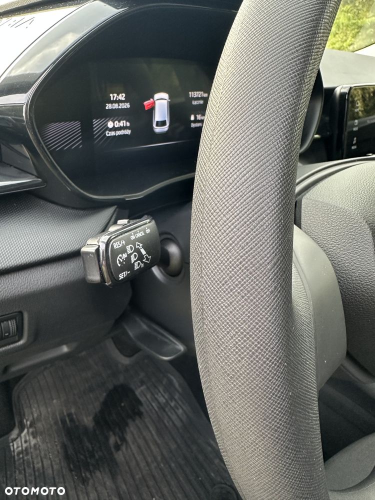 Skoda Fabia 1.0 Essence - 10