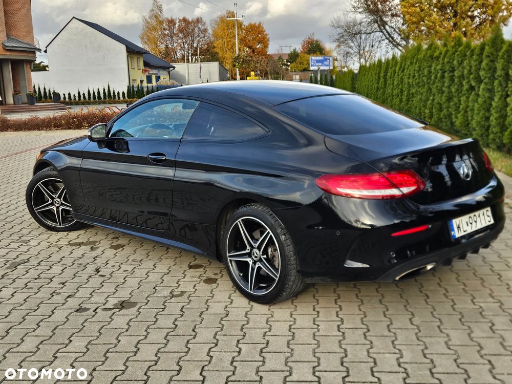 Mercedes-Benz Klasa C 300 9G-TRONIC - 4