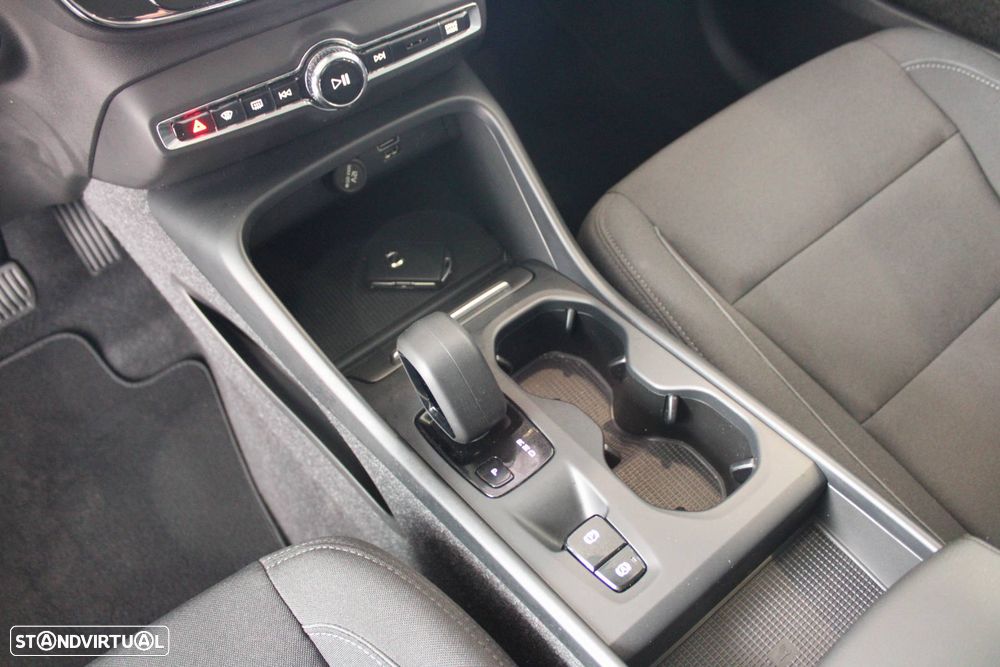 Volvo XC 40 T4 Recharge DKG Inscription Expression - 14