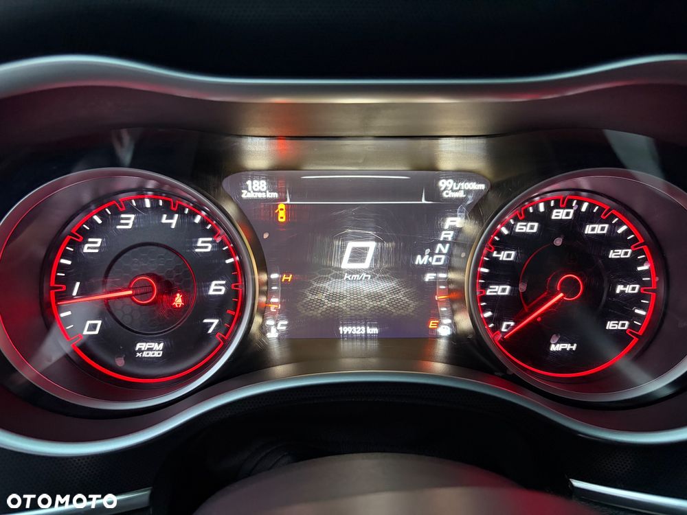 Dodge Charger 5.7 V8 RT - 12