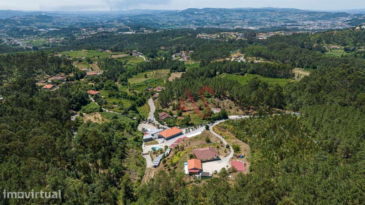 Moradia T2 em Ruína para reconstrução com terreno de 1.008 m² em Celor - Grande imagem: 2/11