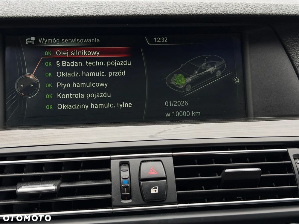 BMW Seria 5 525d xDrive Luxury Line - 29