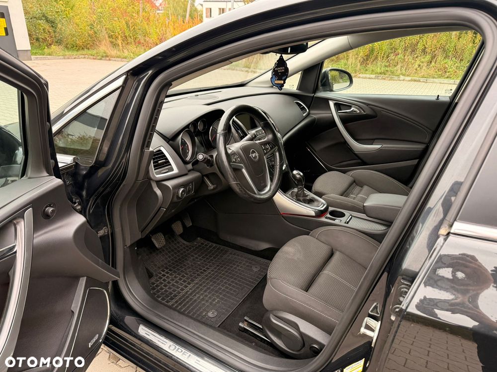 Opel Astra 2.0 CDTI Exklusiv - 10
