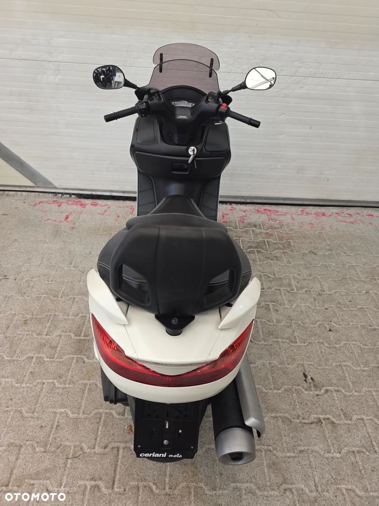 Suzuki Burgman - 31