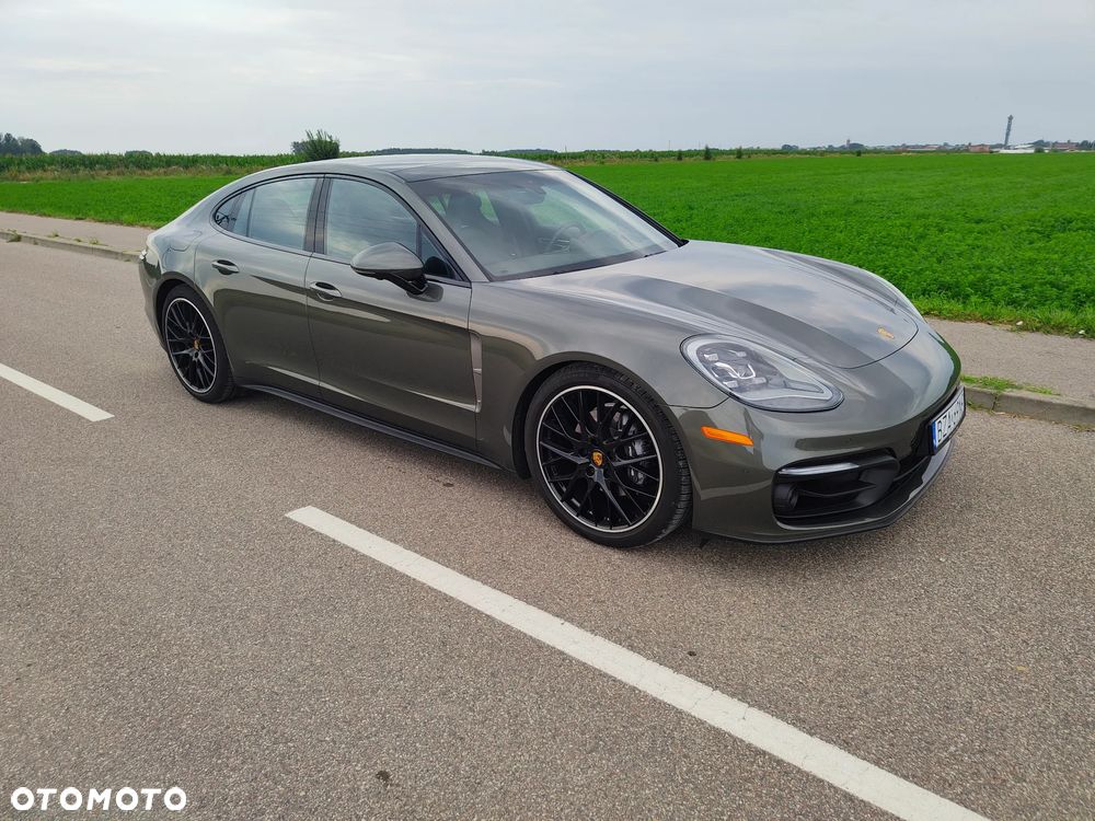 Porsche Panamera 4 Platinum Edition - 3